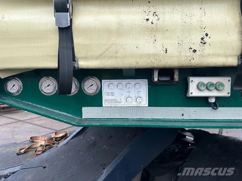 Meusburger 4 AXLE STEERING - DOUBLE EXTENDABLE UP TO 28 M - E نصف مقطورة مسطحة منخفضة