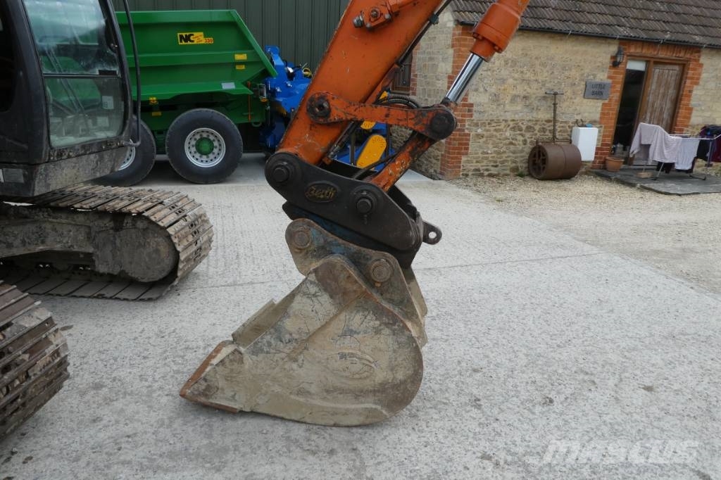 Hitachi ZX 135 US 5-B Crawler excavators