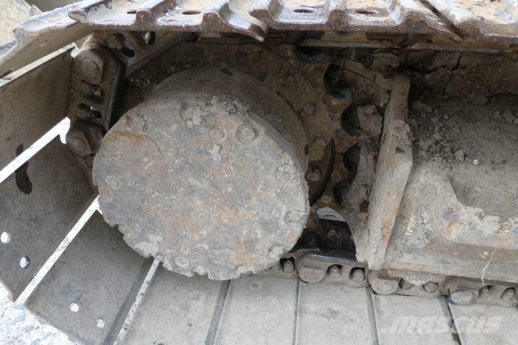 Hitachi ZX 135 US 5-B Crawler excavators