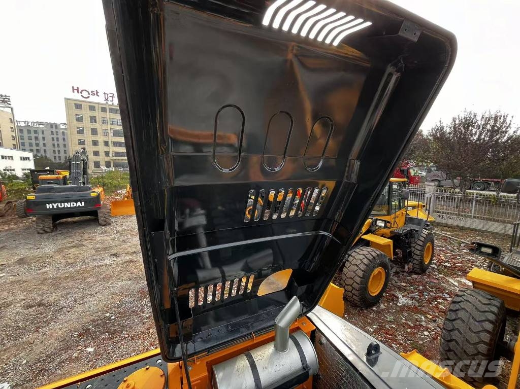 Hyundai 210W-9S Gravemaskiner på hjul