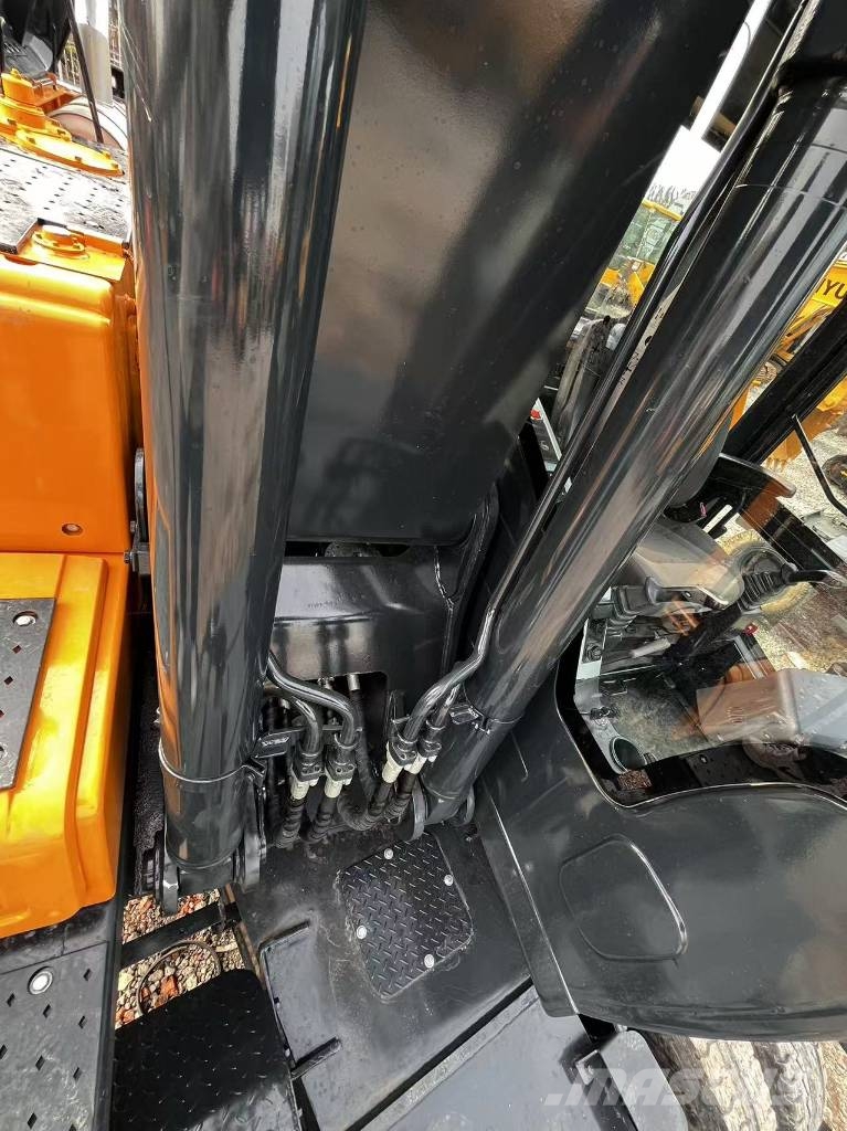 Hyundai 210W-9S Gravemaskiner på hjul
