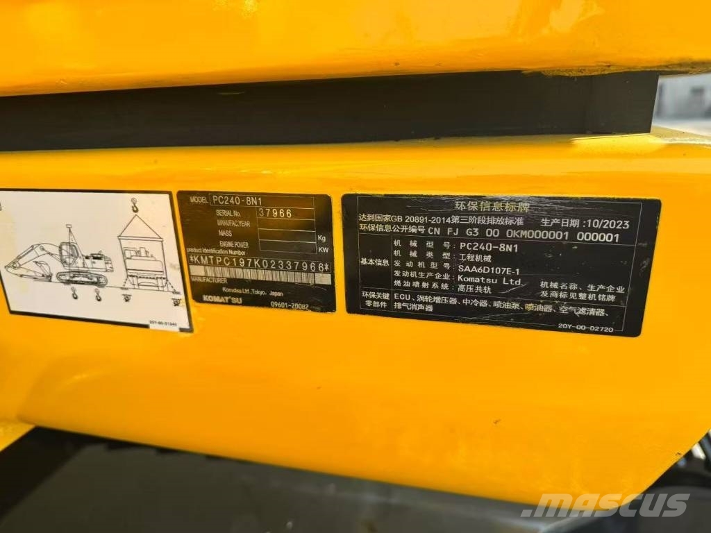 Komatsu 240-8N1 Escavadeiras de esteiras