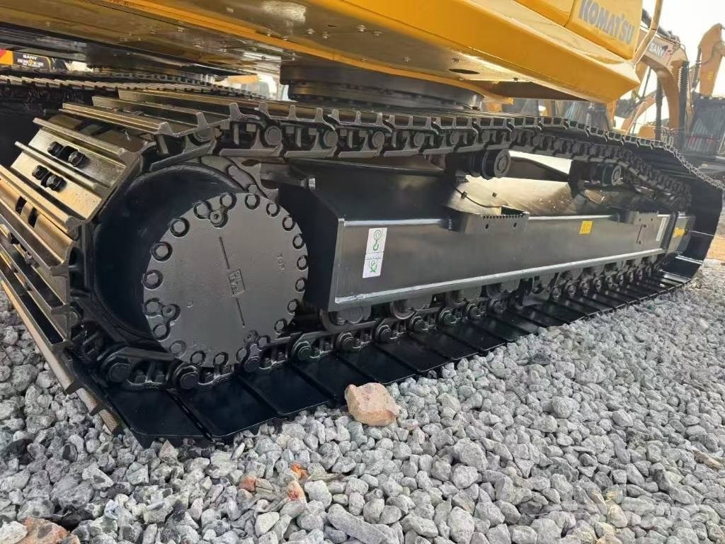 Komatsu 240-8N1 Escavadeiras de esteiras