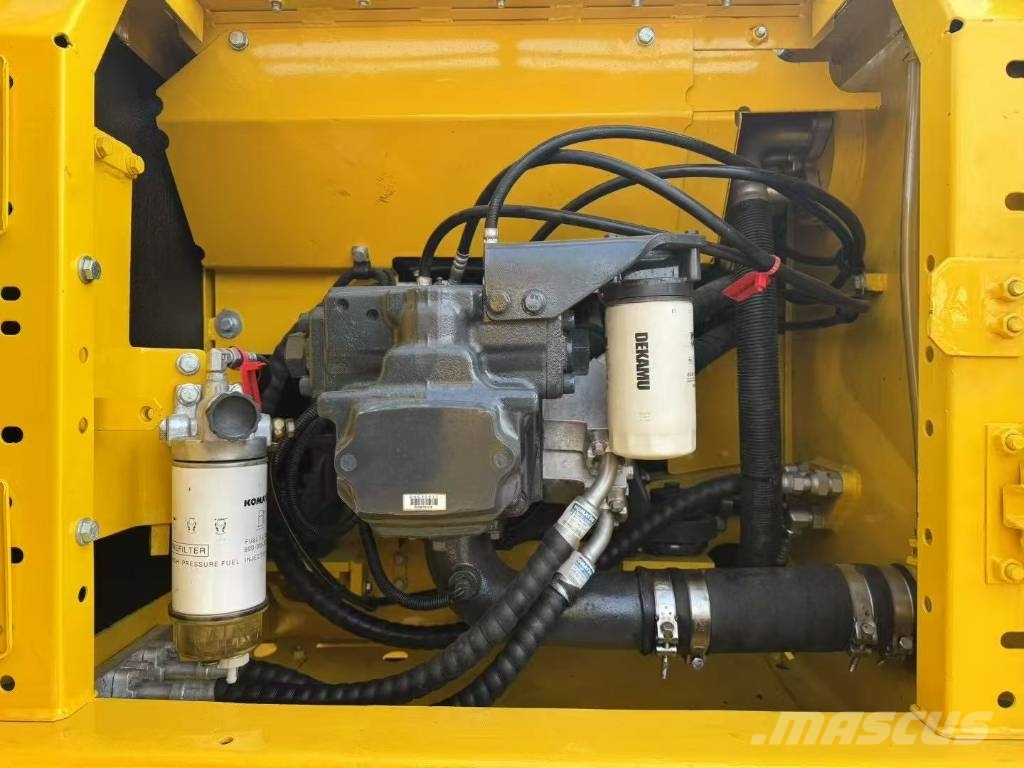 Komatsu 240-8N1 Escavadeiras de esteiras
