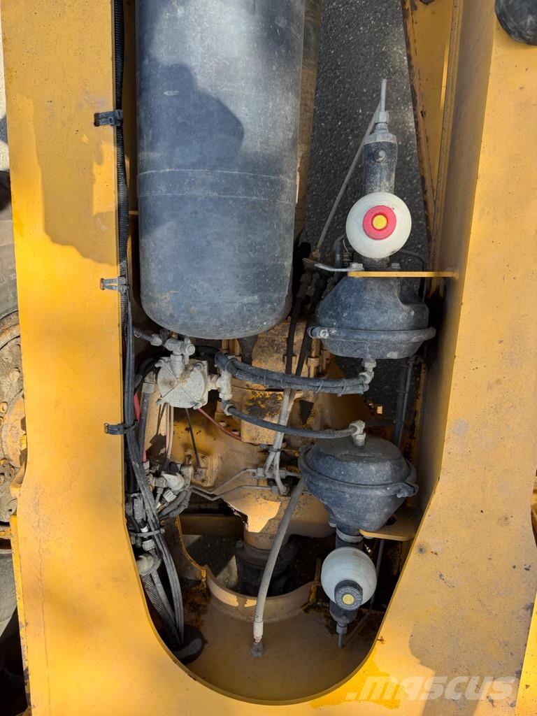 Volvo A25E ساحبات مفصلية