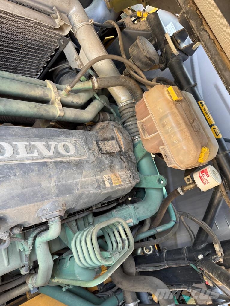 Volvo A25E ساحبات مفصلية