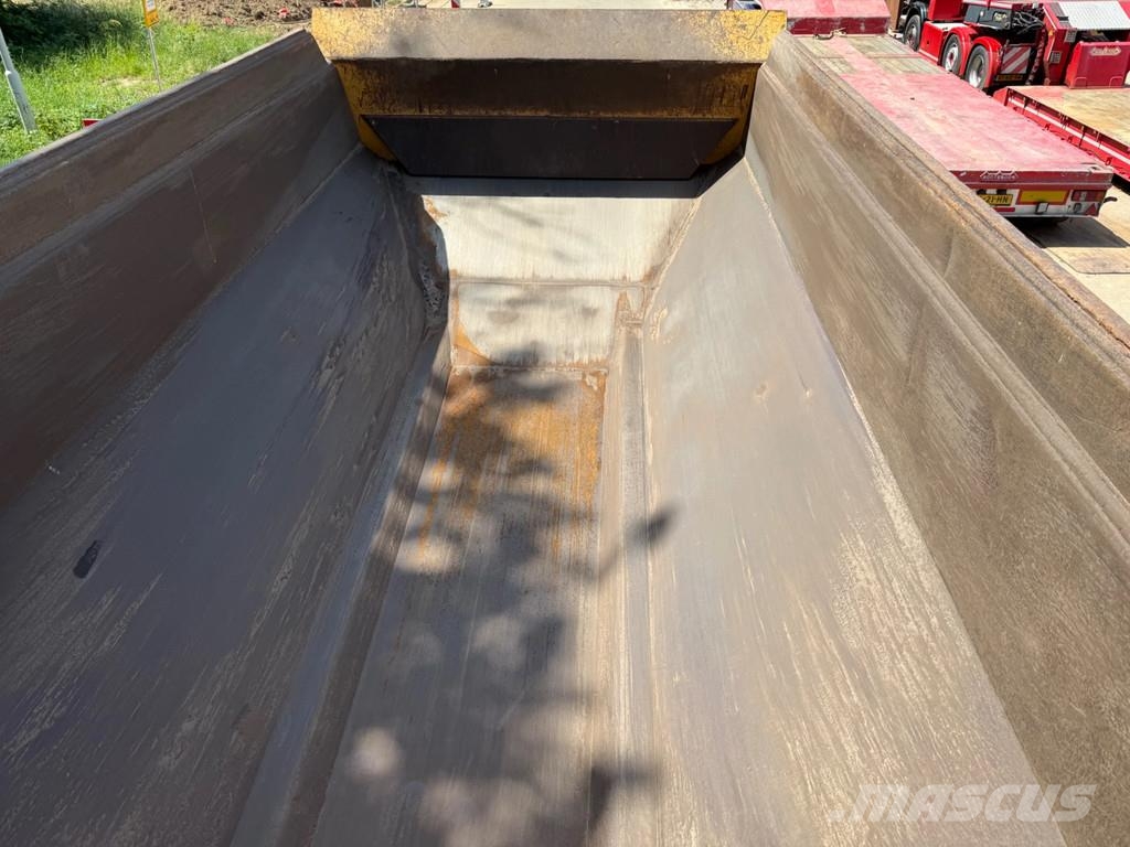 Volvo A25E ساحبات مفصلية