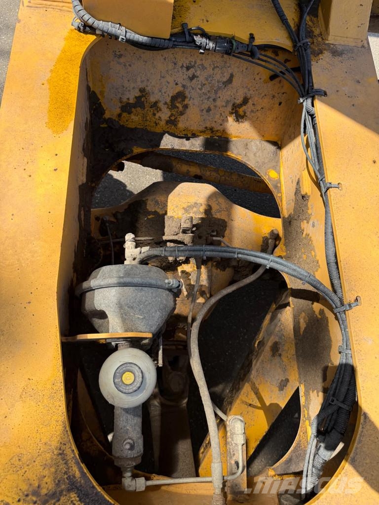 Volvo A25E ساحبات مفصلية