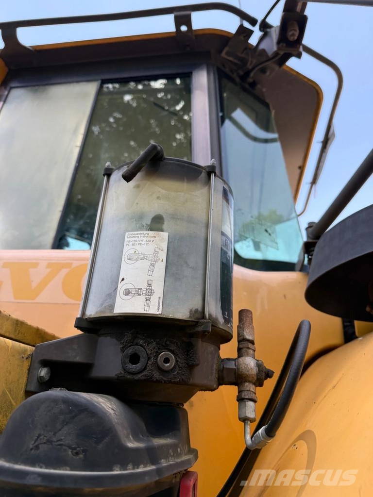 Volvo A25E ساحبات مفصلية