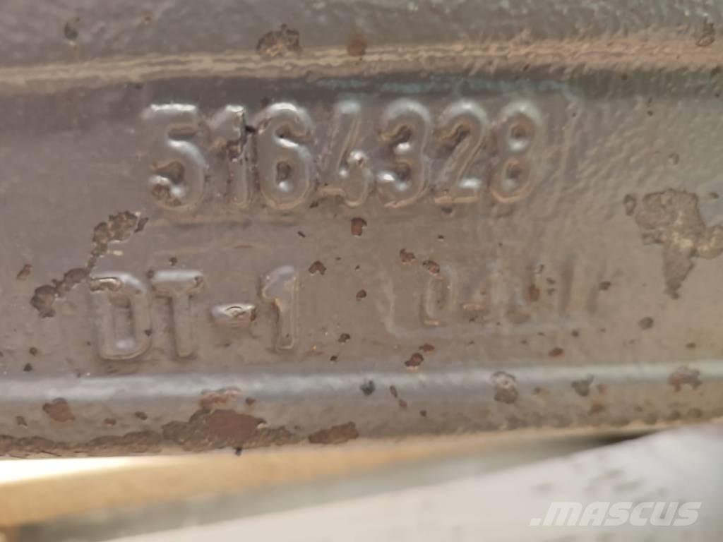  Drive axle housing 5164328 NEW HOLLAND TS 110 轴