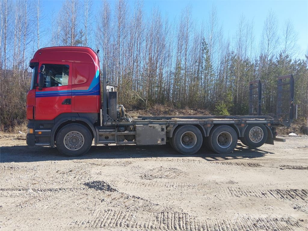 Scania R560 شاحنات نقل آلة الغابات