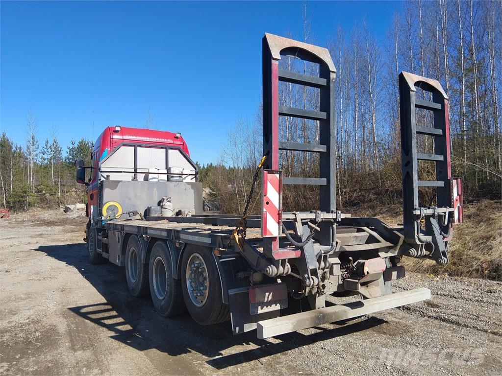 Scania R560 شاحنات نقل آلة الغابات