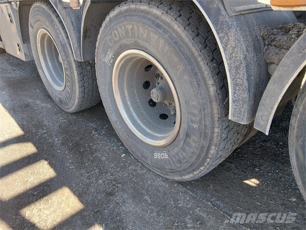 Scania R560 شاحنات نقل آلة الغابات
