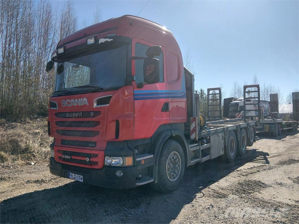 Scania R560 شاحنات نقل آلة الغابات