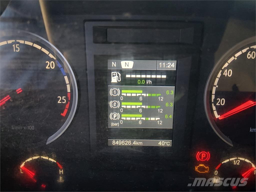 Scania R560 شاحنات نقل آلة الغابات