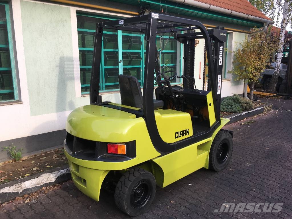Clark CMP25D SAMSUNG V-3608 EO Dizelski viličari