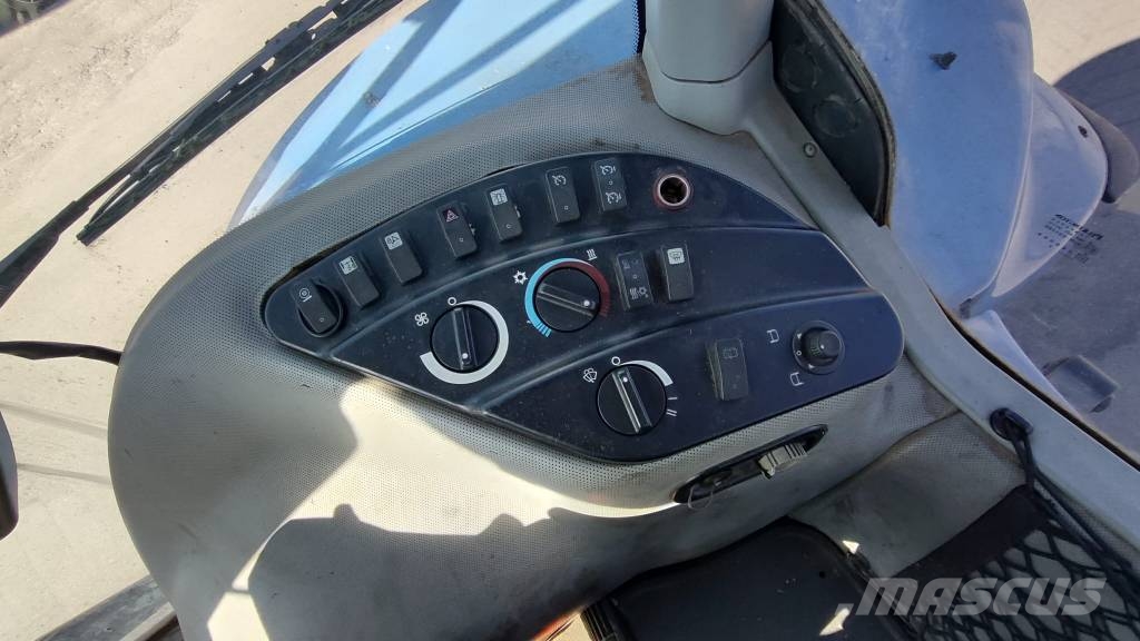 New Holland T 8050 Τρακτέρ