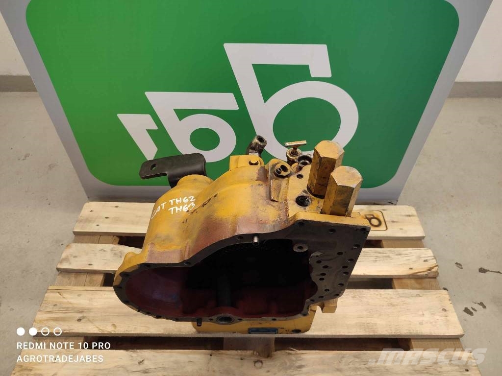 CAT TH63 (411976A1) gearbox case Коробка передач