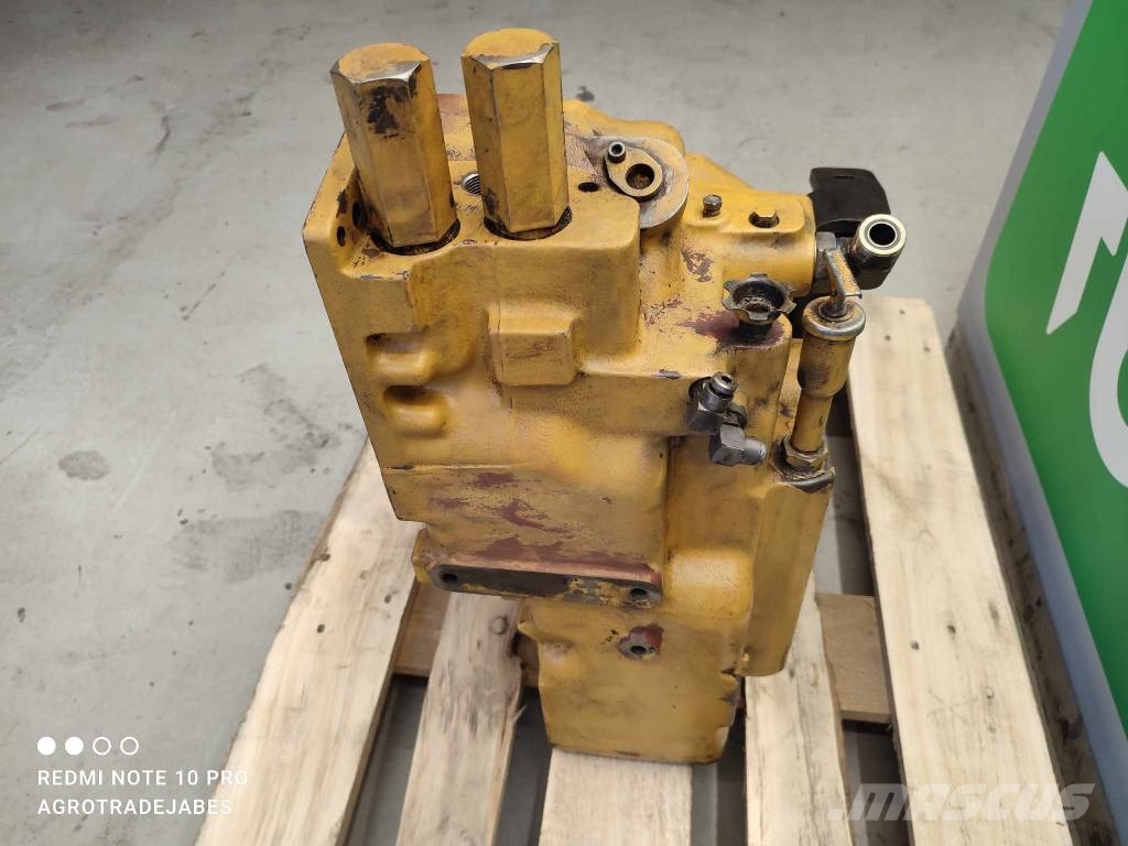 CAT TH63 (411976A1) gearbox case Коробка передач