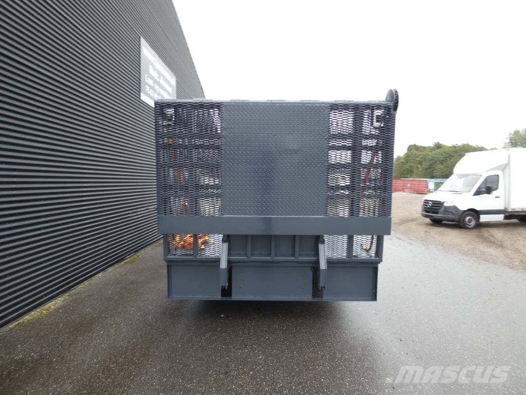 Mercedes-Benz Antos 2535 Camion porte engin