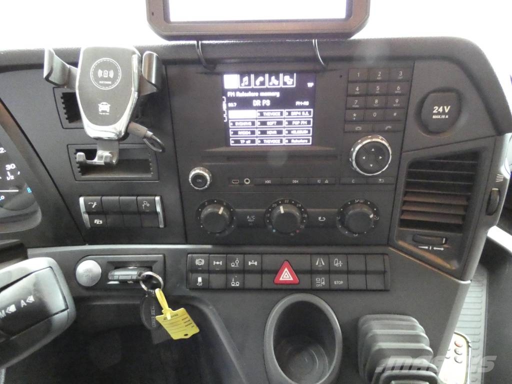 Mercedes-Benz Antos 2535 Camion porte engin