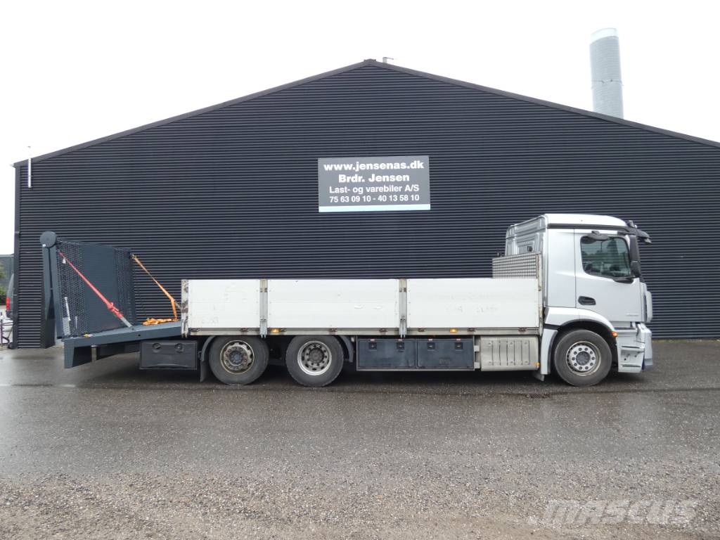 Mercedes-Benz Antos 2535 Camion porte engin