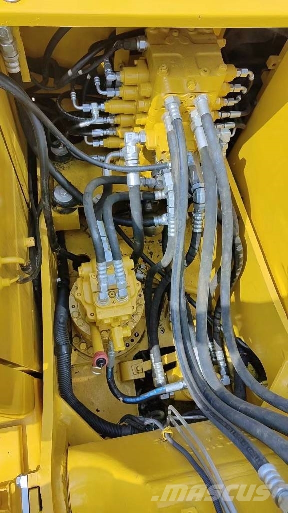 Komatsu PC 130 Paletli ekskavatörler