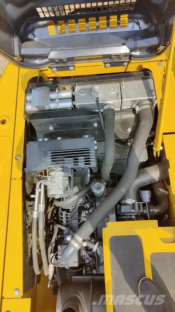 Komatsu PC 130 Paletli ekskavatörler