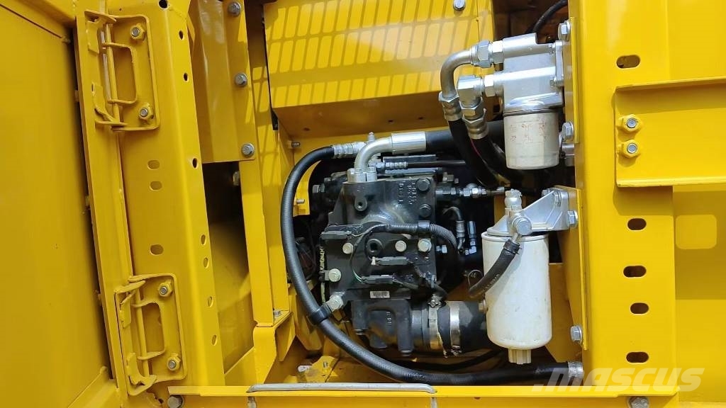Komatsu PC 130 Paletli ekskavatörler