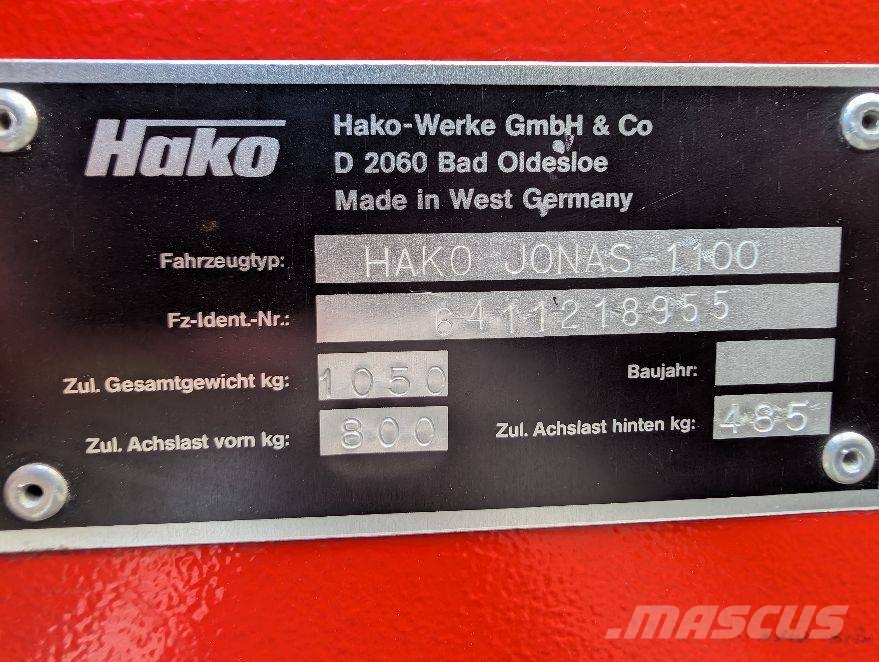 Hako Jonas 1100 Cestni pometači