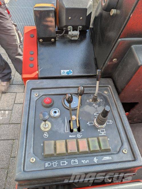 Hako Jonas 1100 Cestni pometači