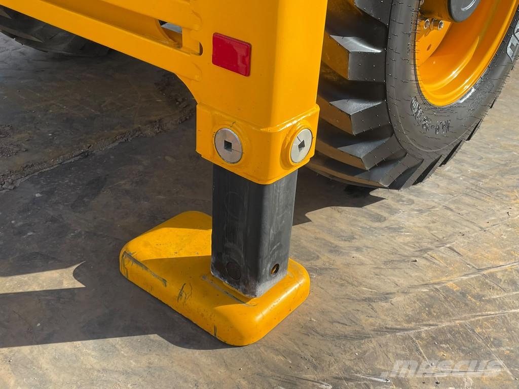 JCB 3DX 4WD hammerlines Graaf-laadcombinaties