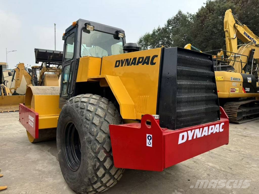 Dynapac CA 251 D مداحل أحادية الأسطوانة