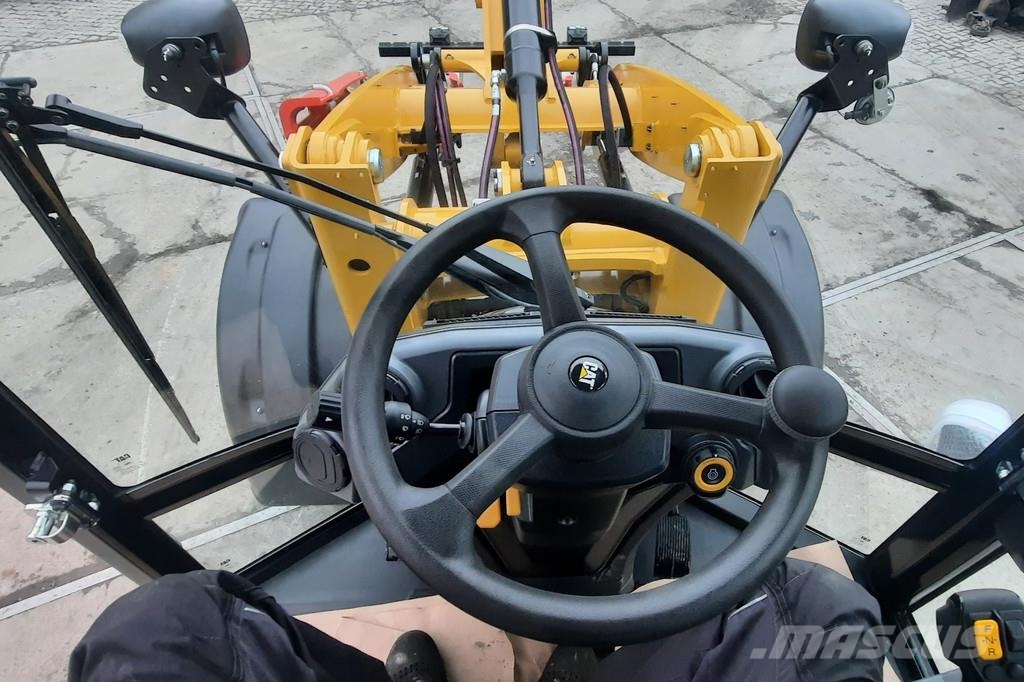 CAT 906 Фронтальні навантажувачі