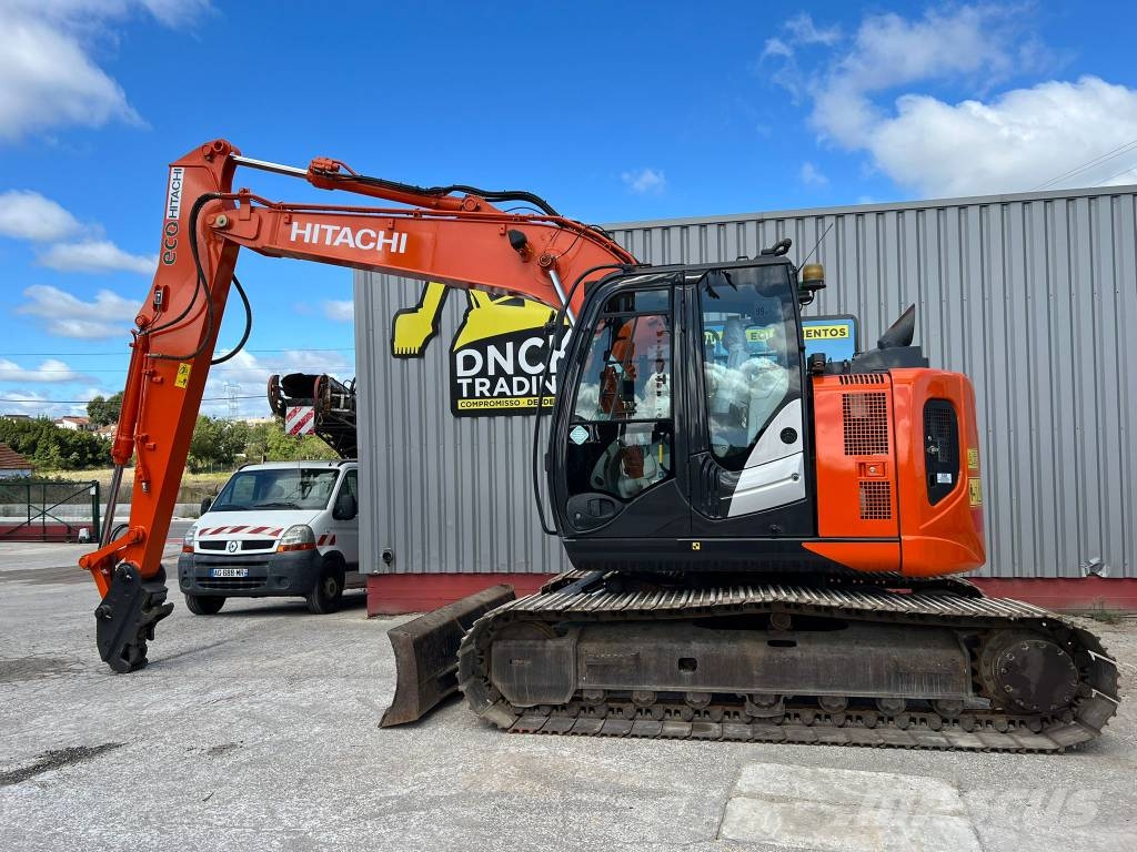 Hitachi ZX 135 US-6 Escavadeiras de esteiras