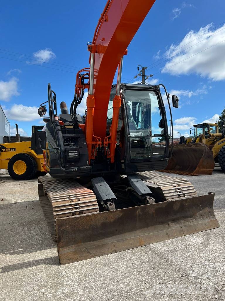Hitachi ZX 135 US-6 Escavadeiras de esteiras
