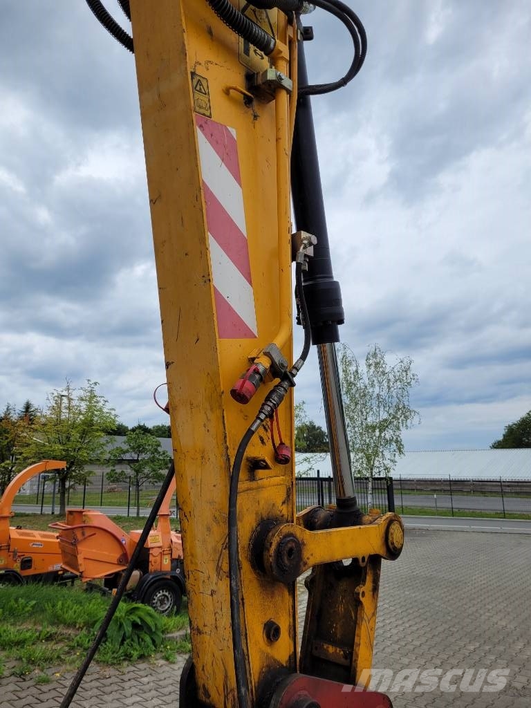 JCB JS 145 W Pyöräkaivukoneet