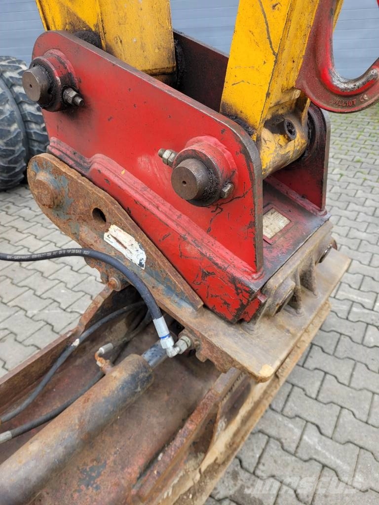 JCB JS 145 W Pyöräkaivukoneet