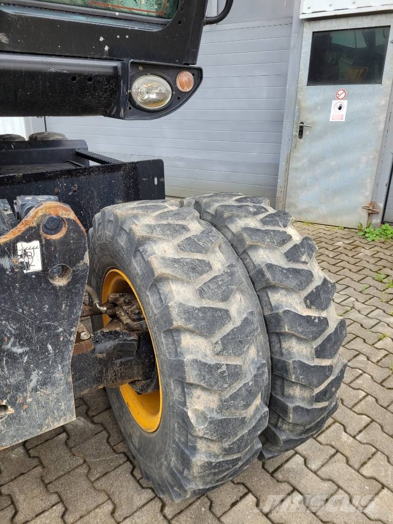 JCB JS 145 W Pyöräkaivukoneet