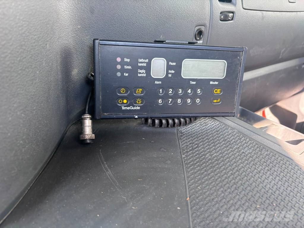 Scania P380 Camiones polibrazo