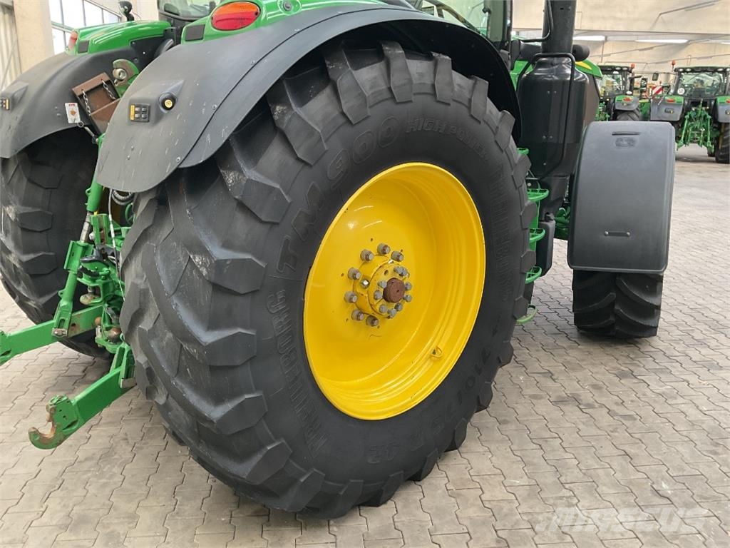 John Deere 6215R Tratores Agrícolas usados