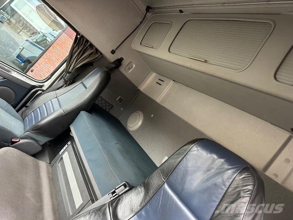 Volvo FM 420 6x2 Tractor unit / SZM HMF 4720 + Flyjib ,w Trækkere