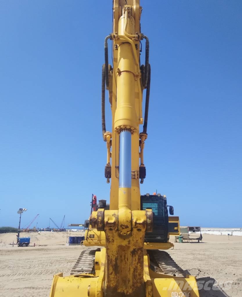 Komatsu PC500LC (Multiple units available for sale in KSA) حفارات زحافة