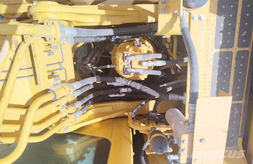 Komatsu PC500LC (Multiple units available for sale in KSA) حفارات زحافة