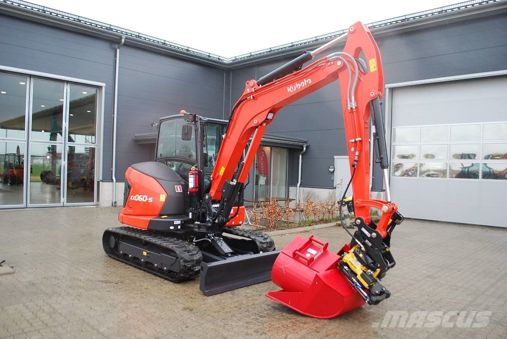 Kubota KX 060 - 6 tons حفارات صغيرة أقل من 7 طن (حفارات صغيرة)
