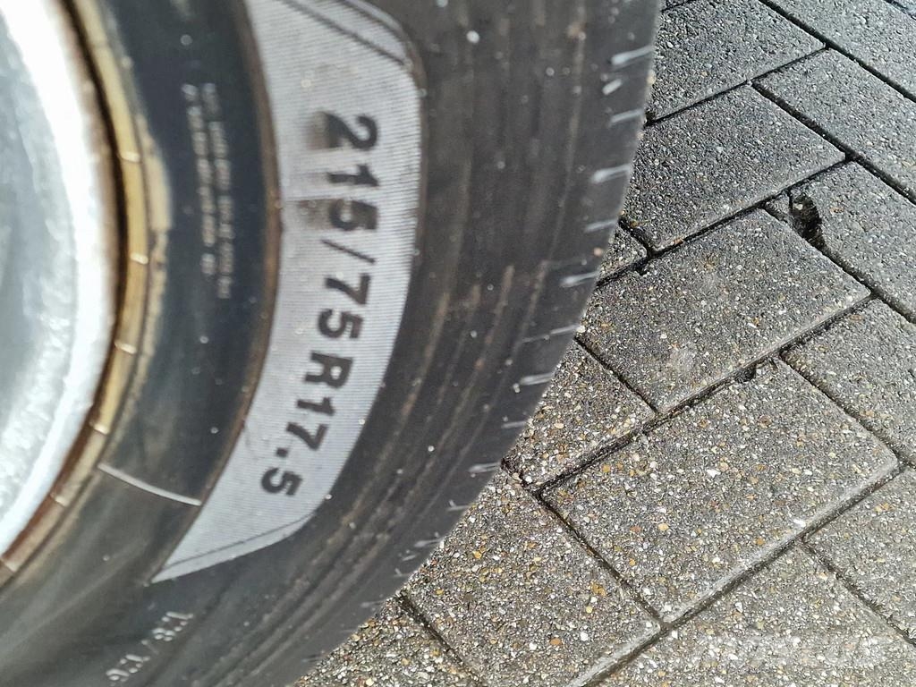 Mercedes-Benz Atego 818 - 4x2 - steel / air - thermo king 1 temp Sadulveokid