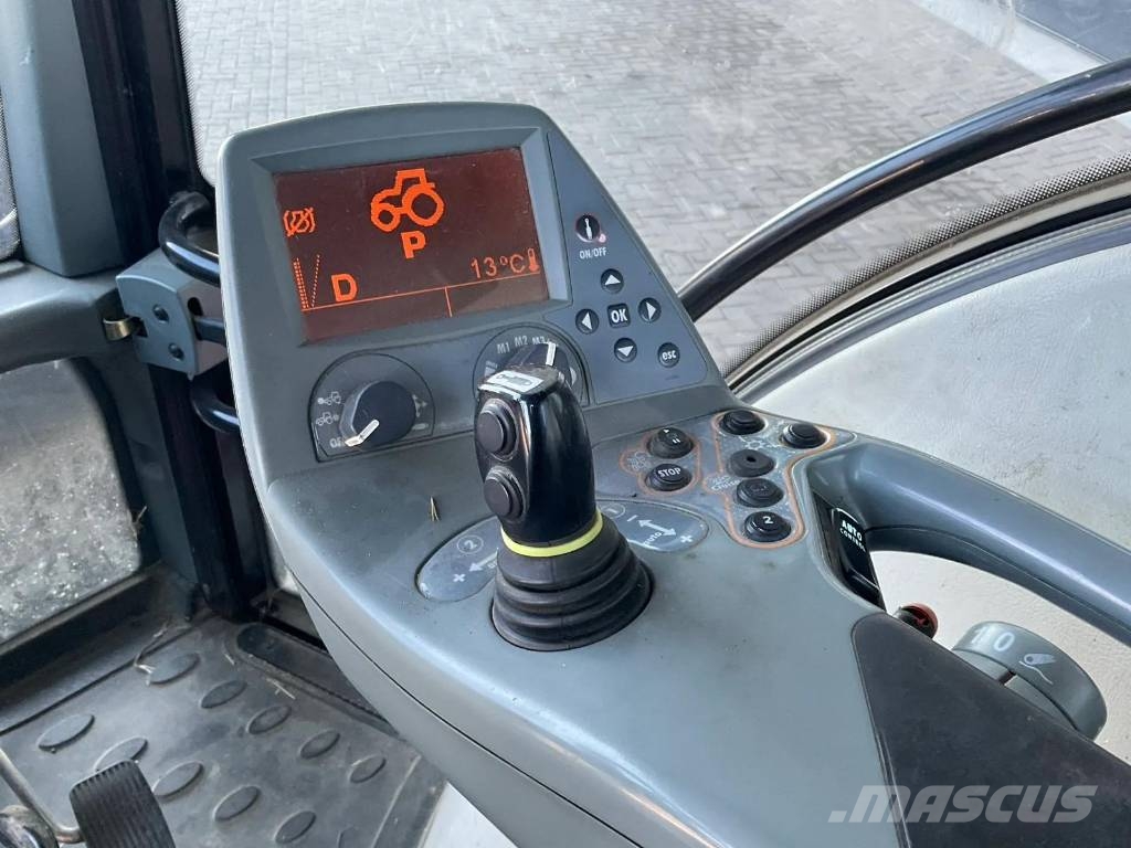 Valtra T132 direct met Fronthef en PTO Tractores