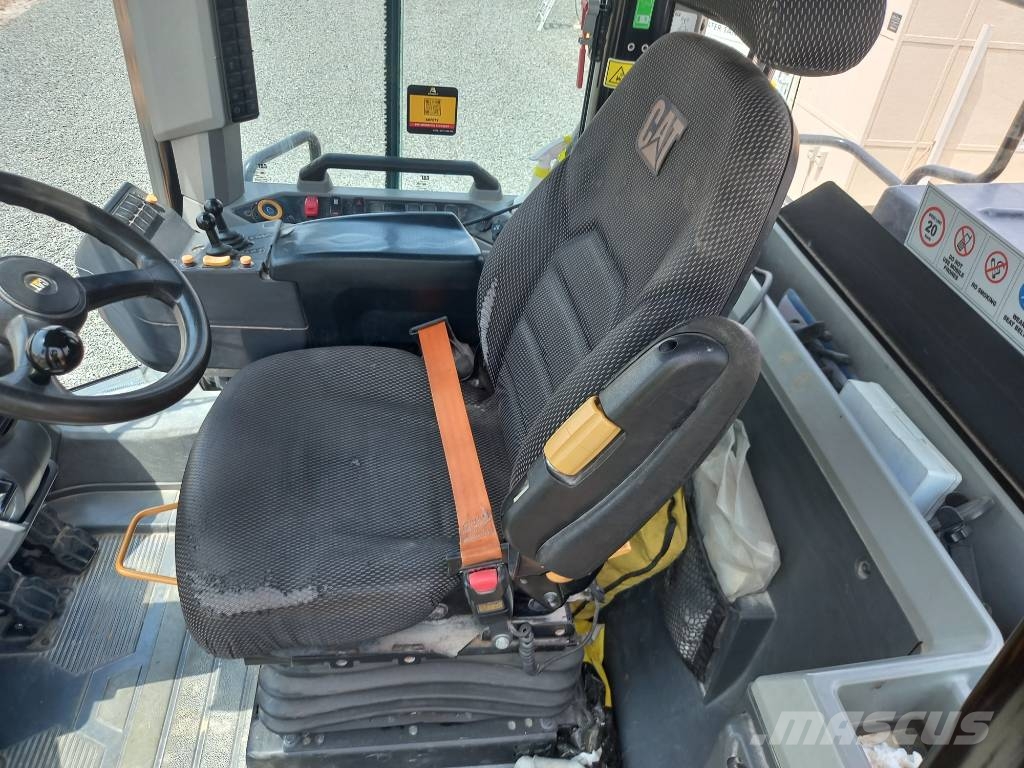CAT 980 (EXW - Abu Dhabi) Wielladers