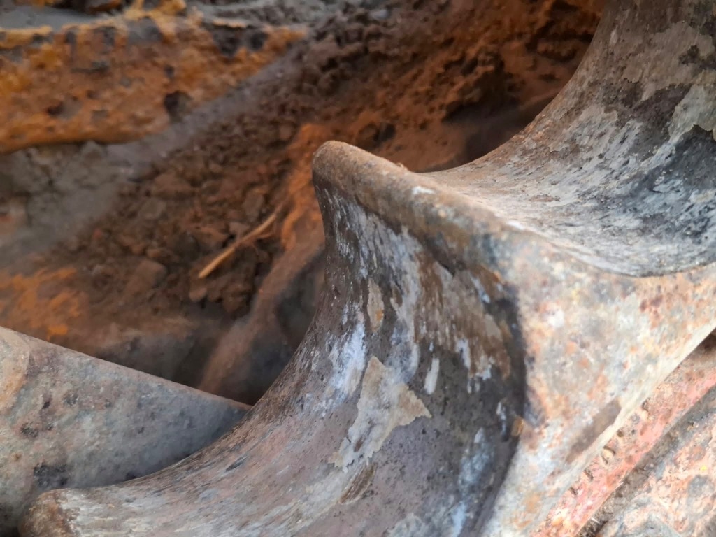 CAT 973 Lánctalpas homlokrakodók