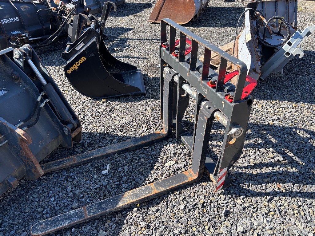 Bobcat TL 43.80 HF / Kauha, Hyd. piikit Telehandlers